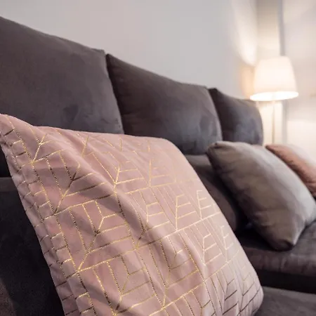 - Victoria Comfort Apartment
